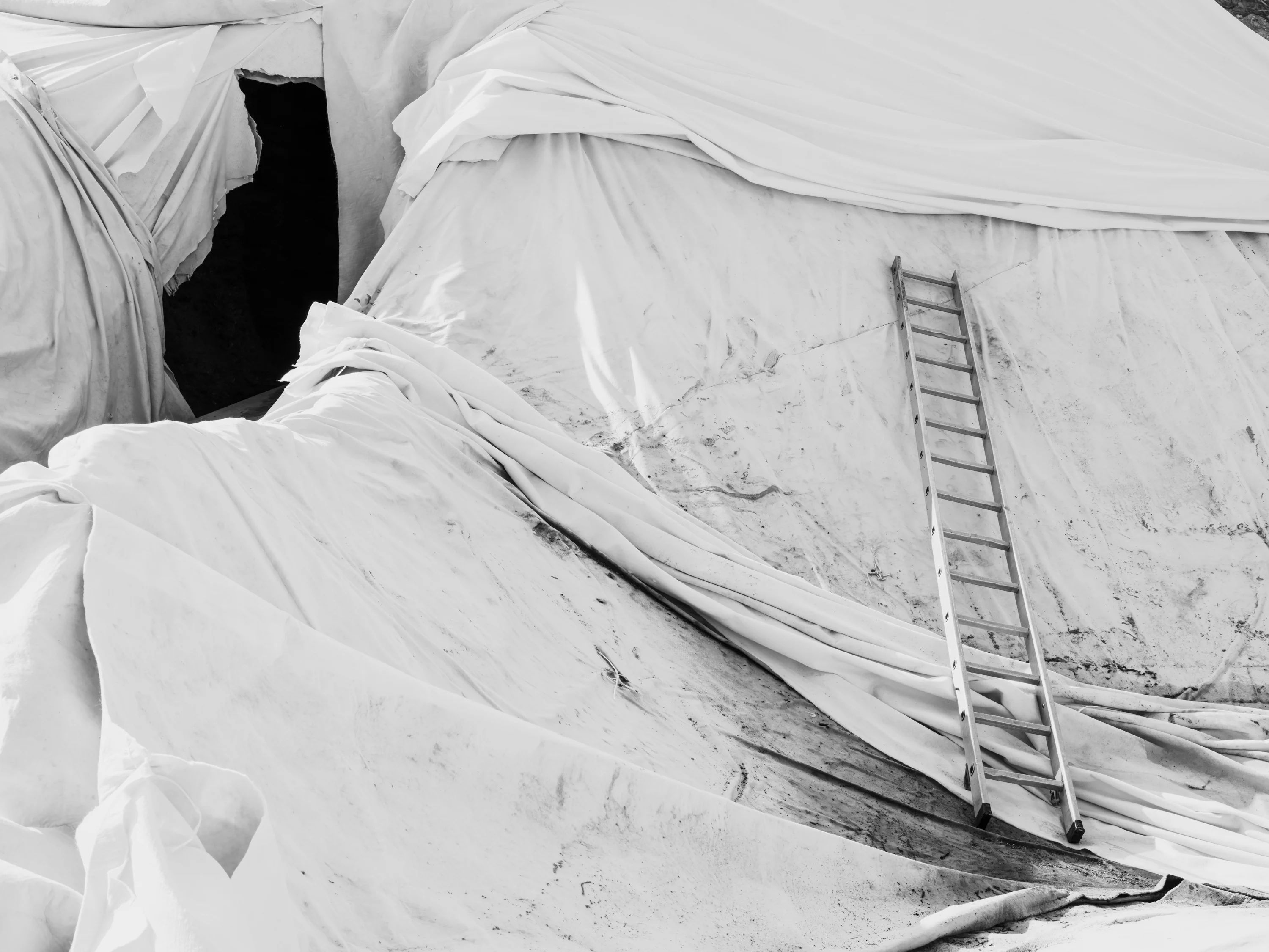 Ingress with Ladder, 2021 – 150x115cm - Martin Schgaguler Martin Schgaguler – Photographs and Thoughts